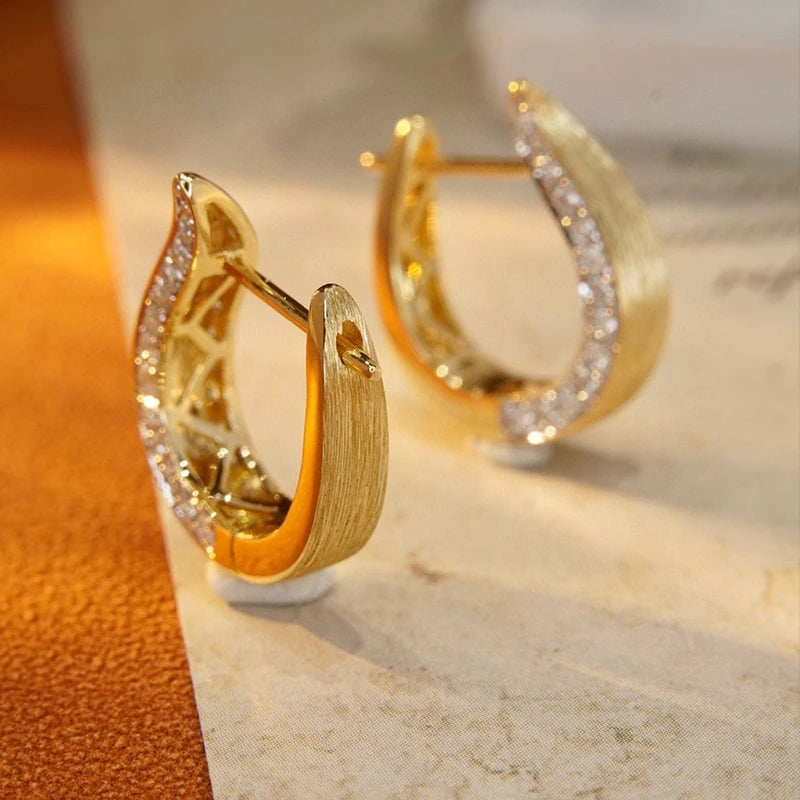 Brinco Argola Vivence em Forma de U em Ouro 18k com Diamantes