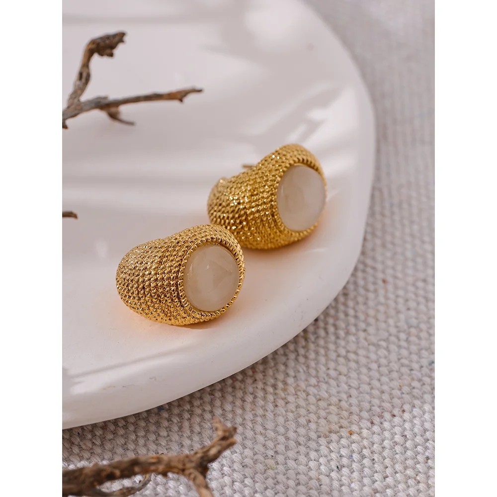 Brinco Olho de Gato Banhado a Ouro 18k