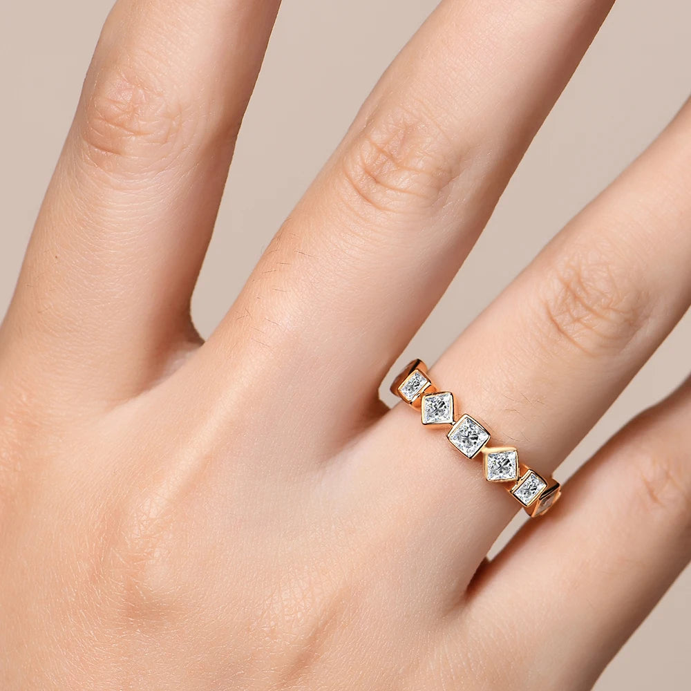 Anel Heaven em Ouro 18k Cravejado com Moissanites