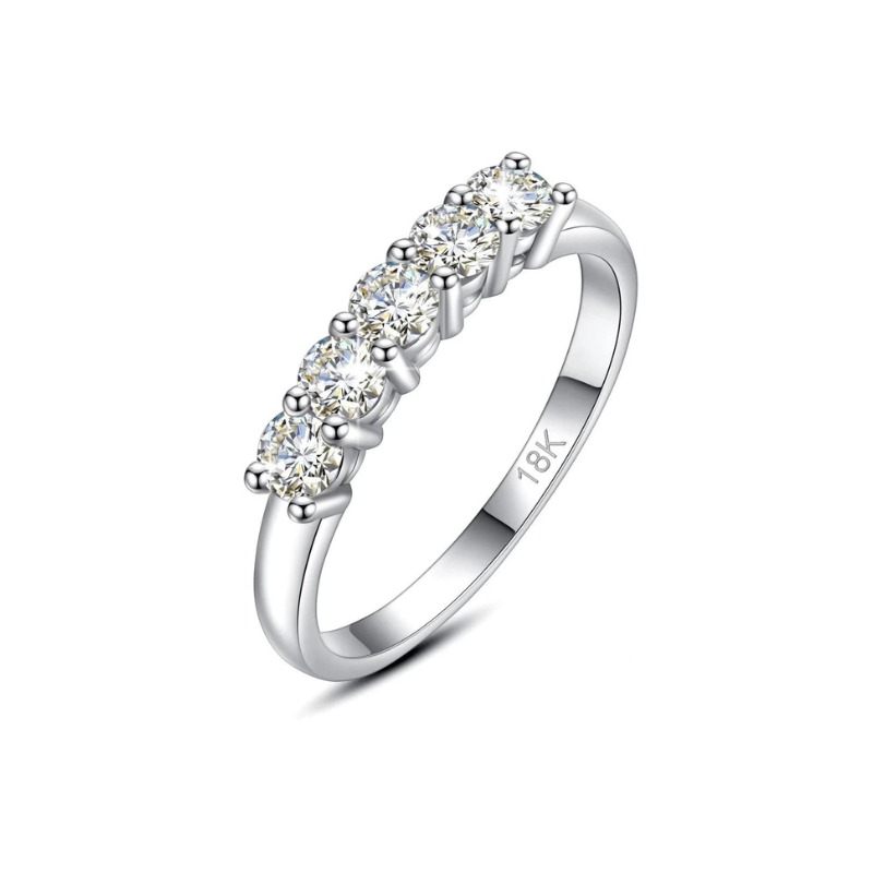 Anel Solitaire em Ouro 18k com Moissanites