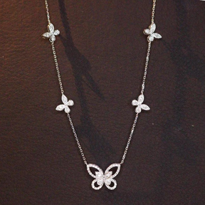 Colar Borboleta em Ouro Branco com Diamantes