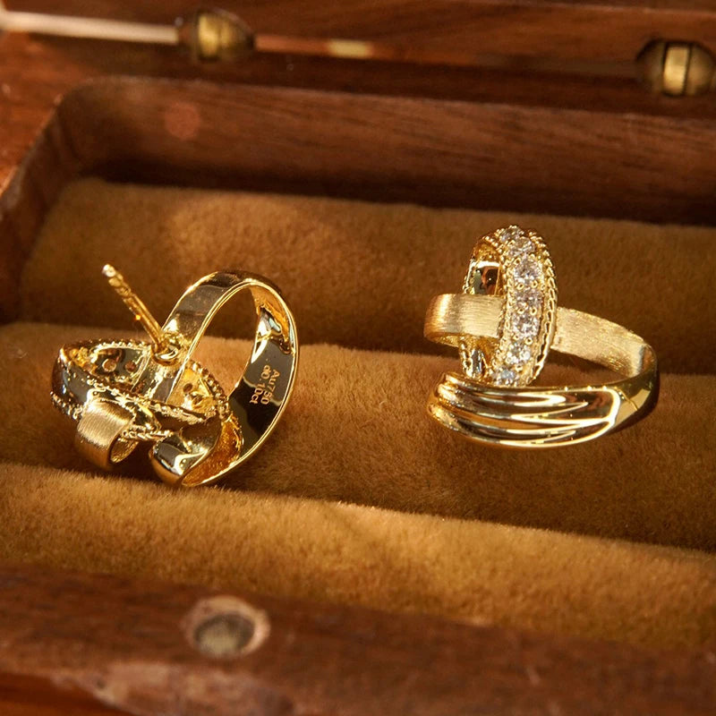 Brinco Aurea em Ouro 18k Com Diamantes