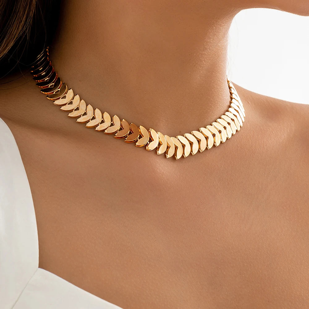 Gargantilha Folhas Folheada a Ouro 18k