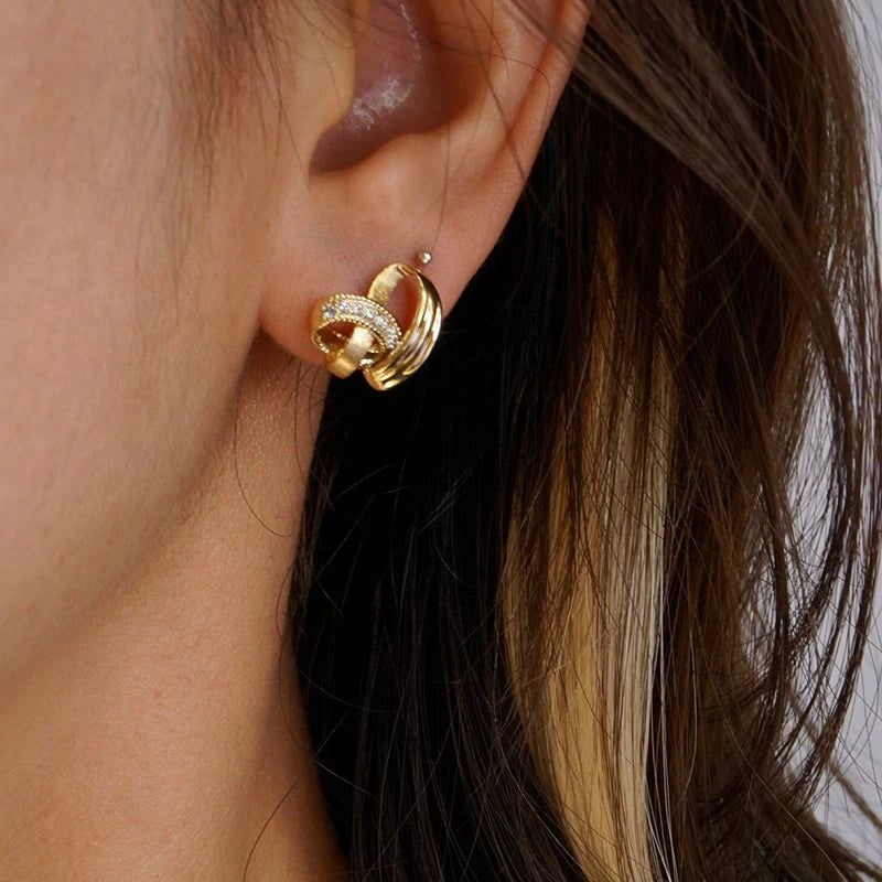 Brinco Aurea em Ouro 18k Com Diamantes