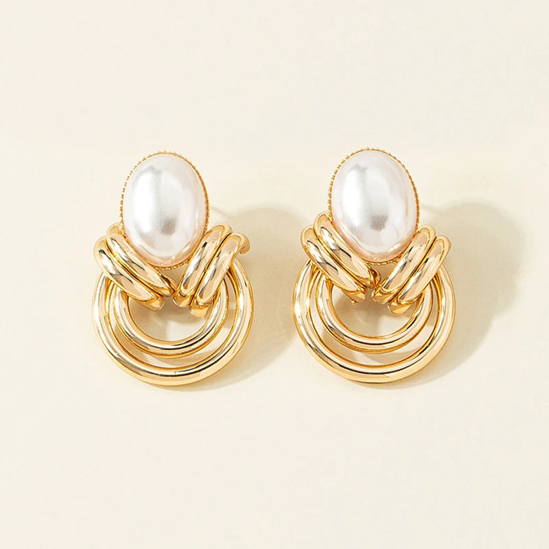 Brinco Glee Banhado a Ouro 18k com Pérola