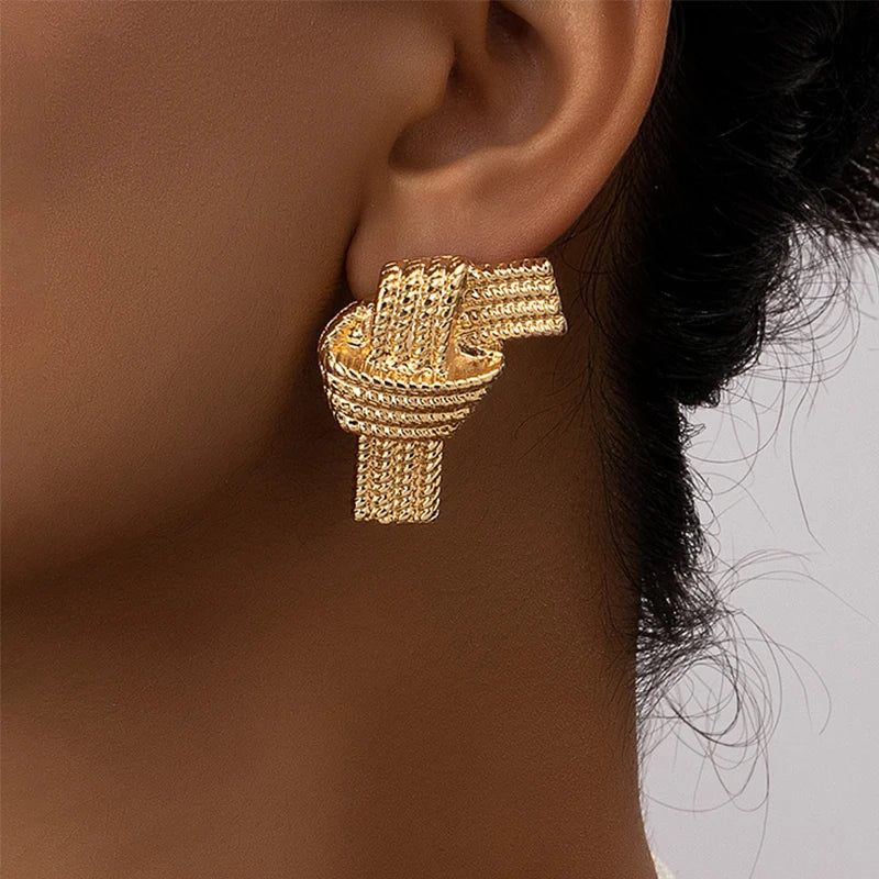 Brinco Nó Banhado a Ouro 18k