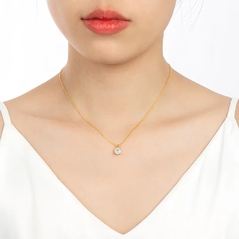 Colar Solitário em Prata Banhado a Ouro 18k com Pingente de Moissanite